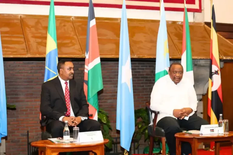 Uhuru Kenyatta attends Launch of IGAD Leadership Academy Alumni Network in Nairobi Former President Uhuru Kenyatta and IGAD Executive Secretary Dr. Workneh Gebeyehu attend the Leadership Academy Alumni Conference.