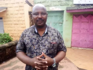 Limuru MP aspirant Stephen Mwangi alias Wamaconnection speaking at Limuru town